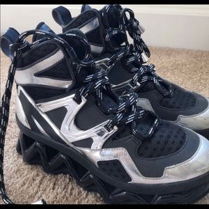 Marc by Marc Jacobs wave hiking boots